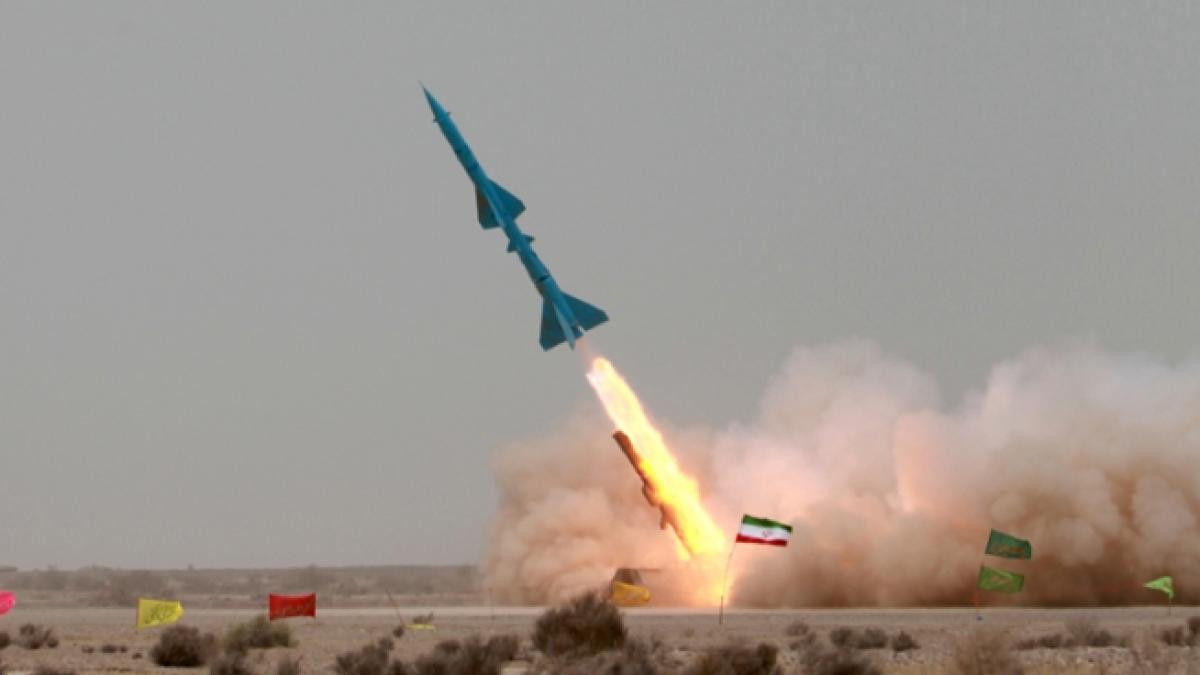 iranul incepe productia in serie a unei rachete de aparare