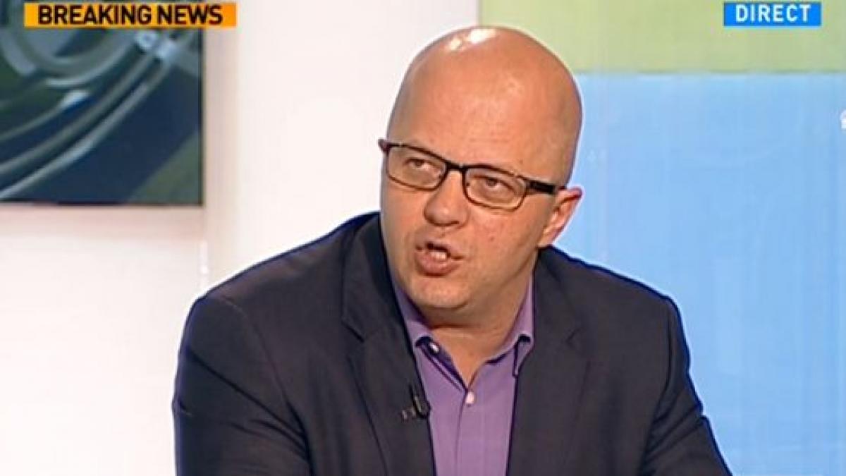 adrian ursu basescu a luat o pe ioana basescu si a dat cu ea in victor ponta