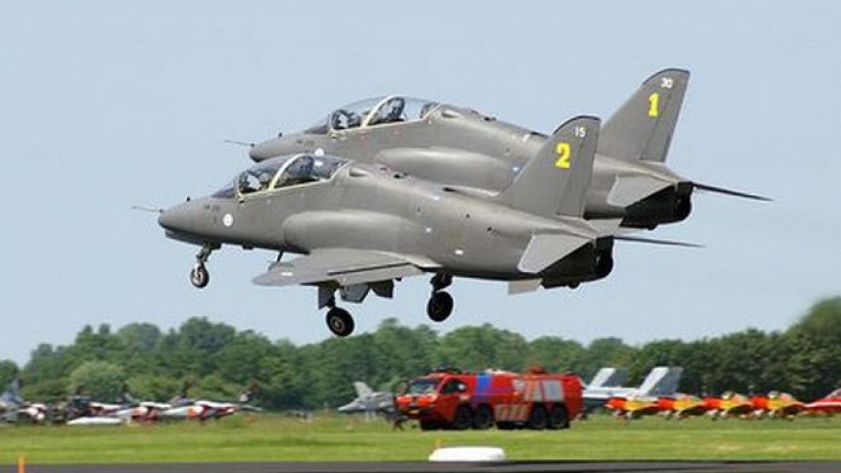 doua avioane militare finlandeze s au ciocnit in aer