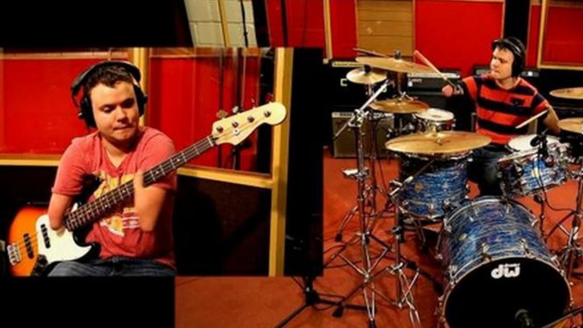 povestea impresionanta a unui tanar roman nascut fara antebrate baiatul este student la oxfod si