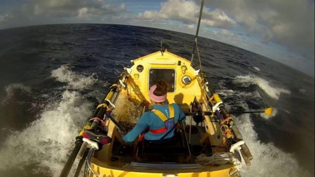 o canadianca a intrat in istorie dupa traversarea solitara a atlanticului intr o barca cu vasle