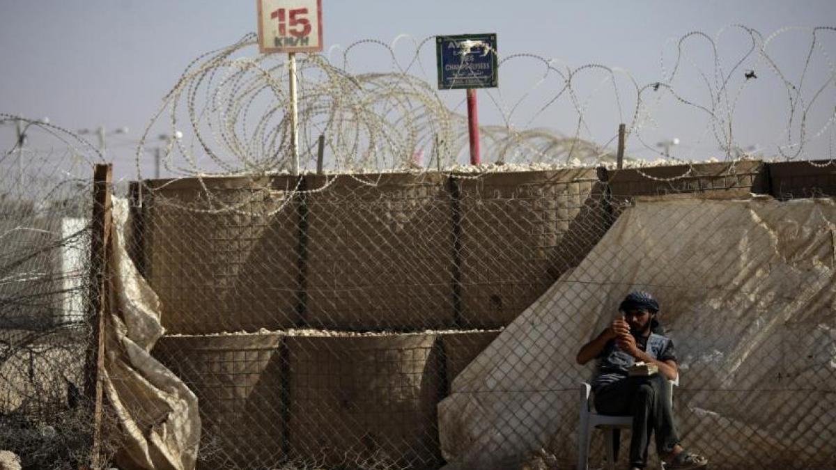 siria au decapitat din greseala un tovaras rebel dupa care si au cerut scuze