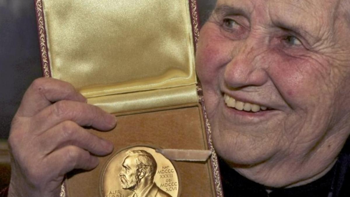 scriitoarea doris lessing a murit