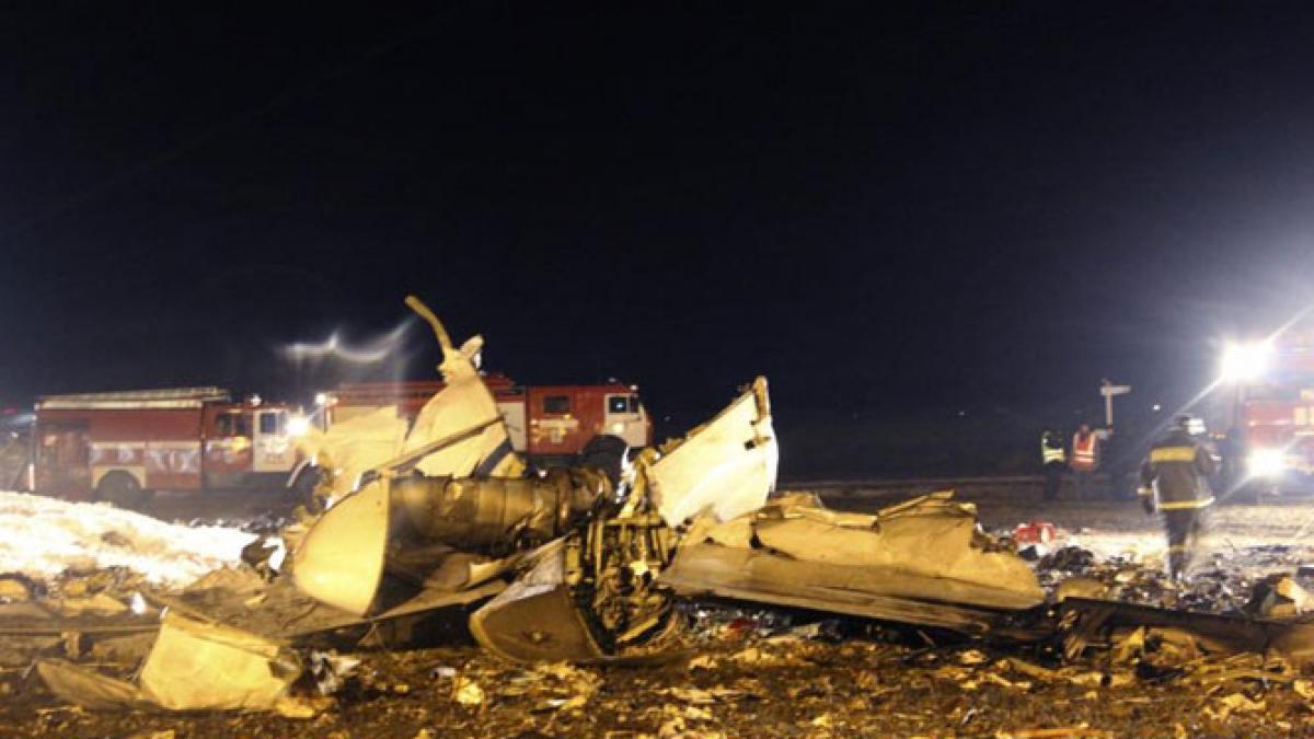 anchetatorii rusi au gasit cele doua cutii negre ale avionului prabusit la kazan si exclud varianta