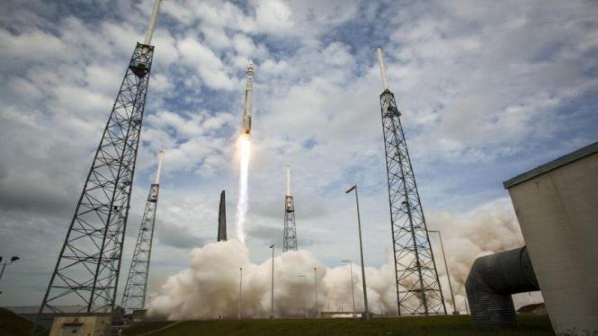 nasa a lansat sonda maven care va studia atmosfera planetei marte