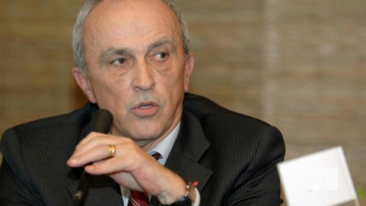 perchezitii la cj prahova procurorii au ridicat trei cutii de documente si au studiat acte de