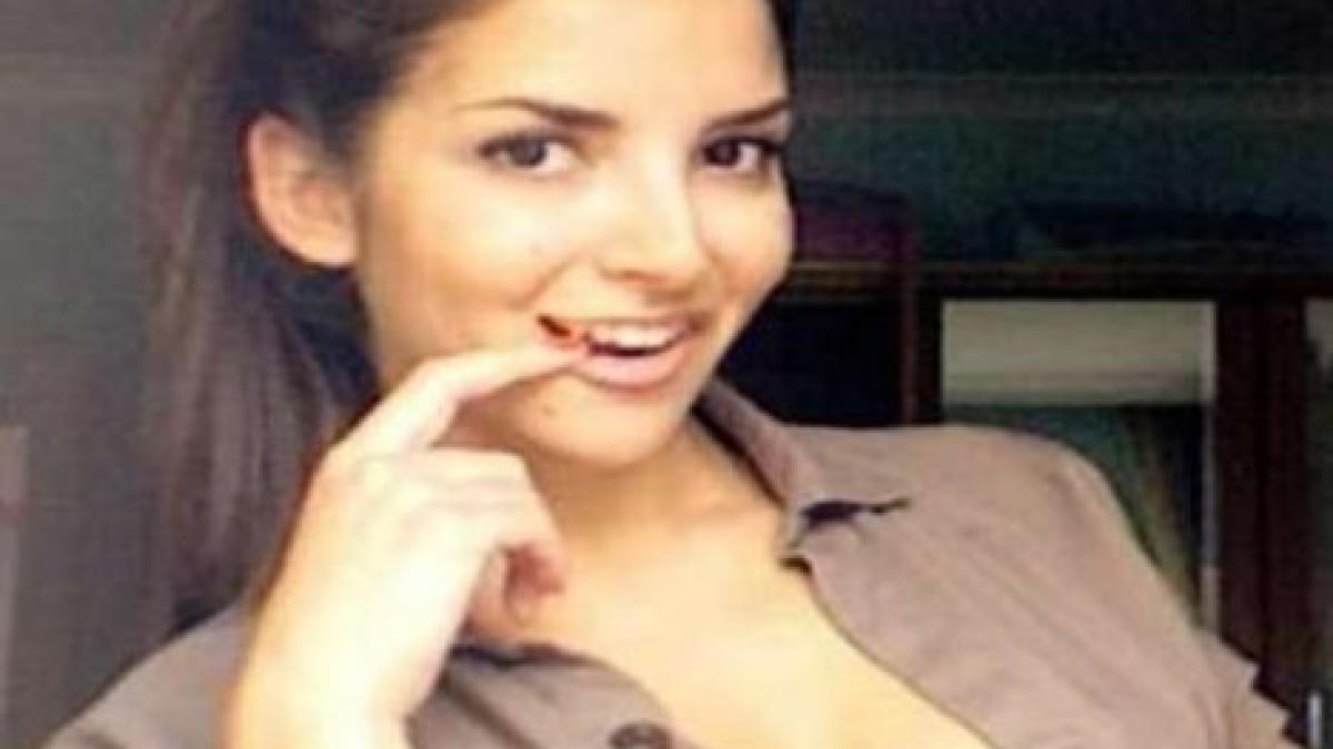 scandal in lumea politica sarba o consiliera din ministerul de externe in ipostaze provocatoare