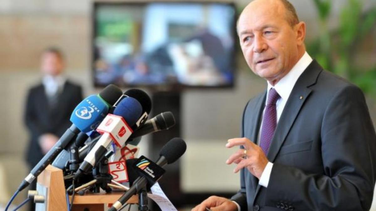 basescu cere parlamentului reexaminarea legii care permite majorarea indemnizatiilor in companiile