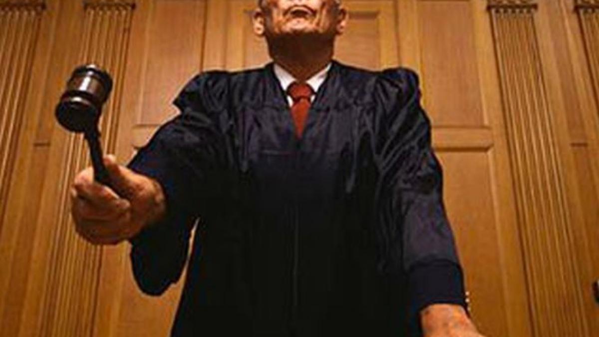 mai mult de jumatate dintre romani nu au incredere in justitie