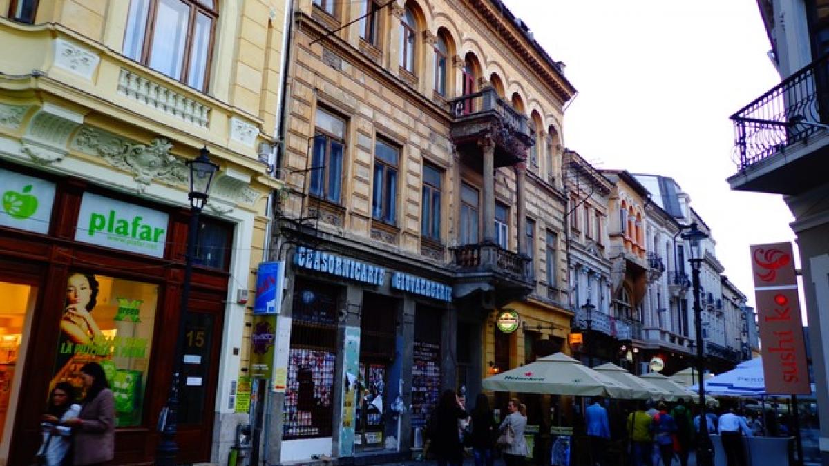 redactia the guardian uluita de fotografiile romanilor aveti orase frumoase o arhitectura