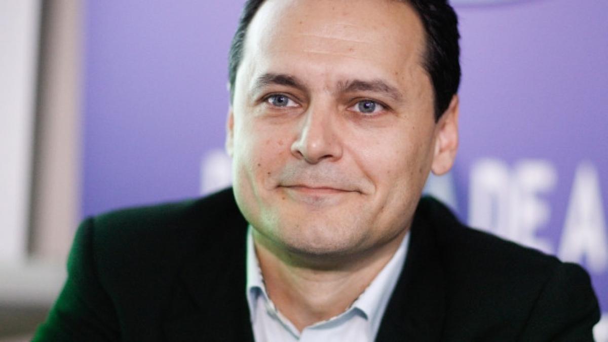 romani buni europeni marius ghenea profesor la o scoala de business din europa formeaza tineri