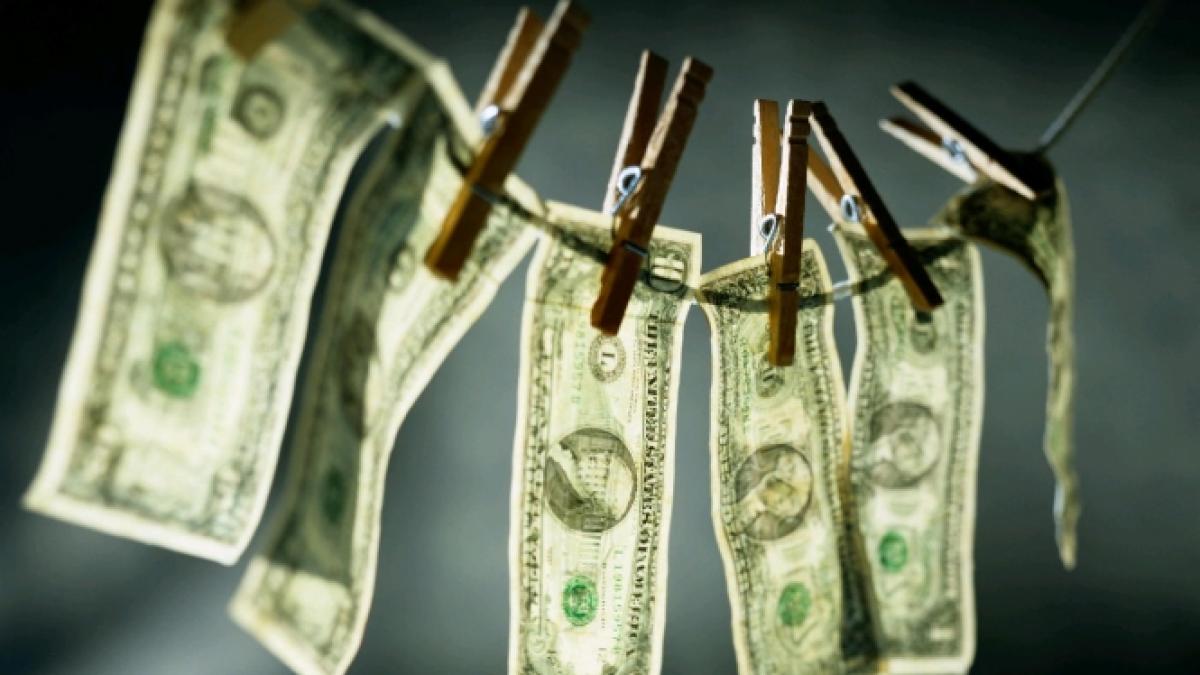 update seful politiei locale drobeta turnu severin si sotia acestuia audiati intr un dosar de