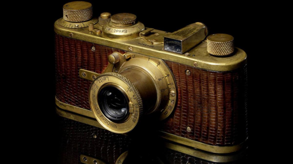 de colectie un aparat foto leica s a vandut la licitatie pentru 460 000 euro