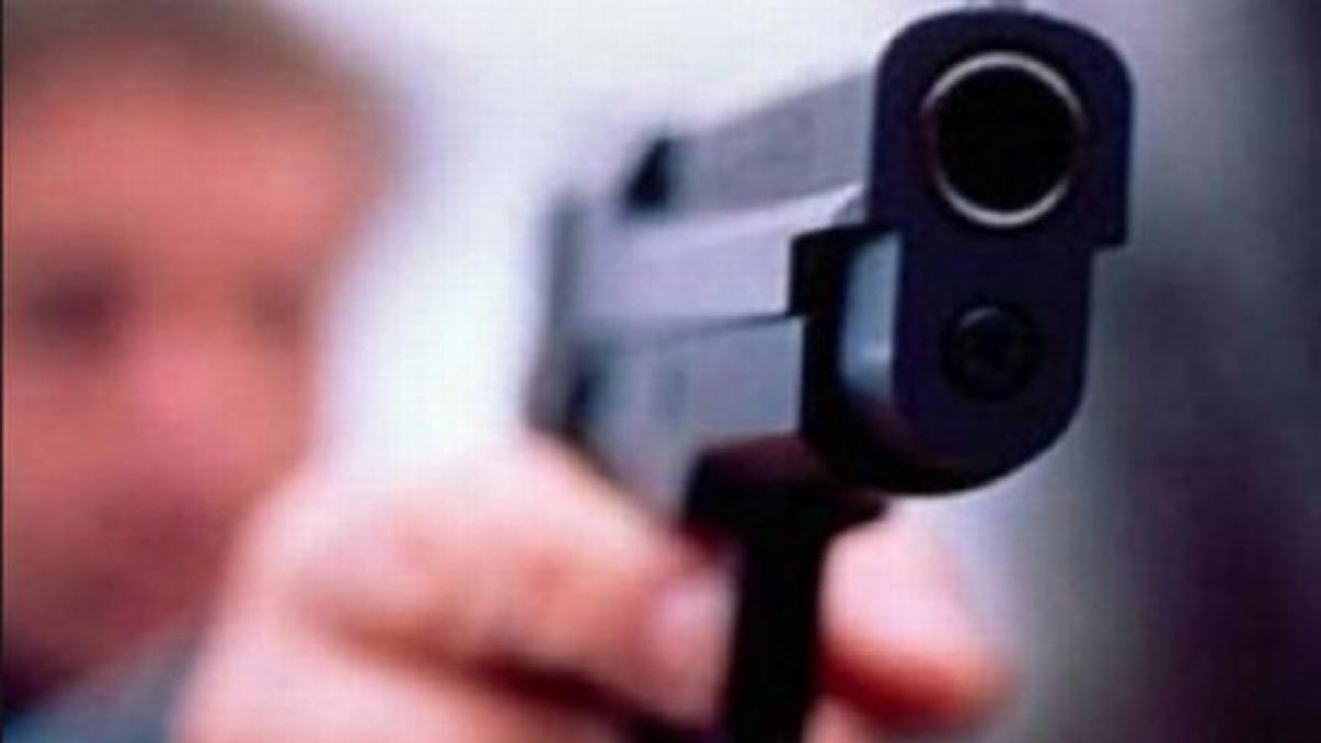 incident armat in capitala soldat cu trei raniti o tanara impuscata si a pierdut ochiul imagini de