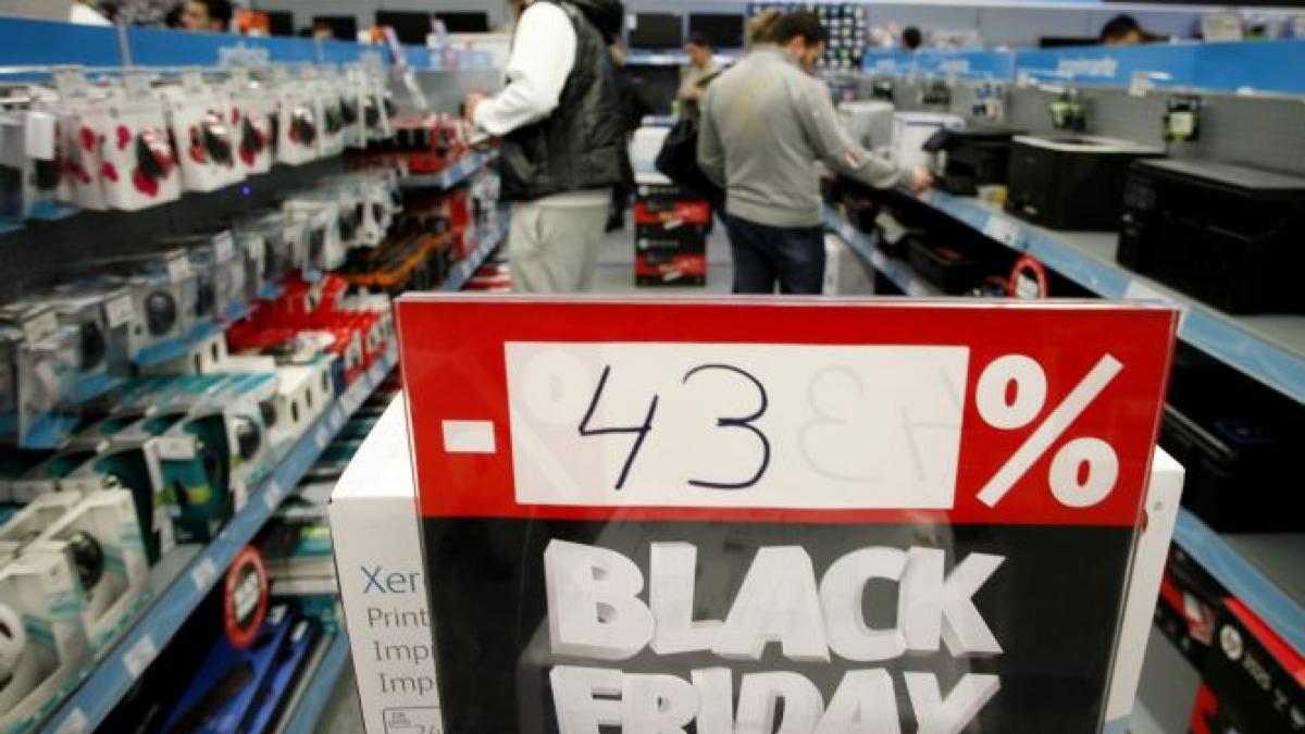 zeci de oameni s au plans la protectia consumatorului ca au fost pacaliti de black friday