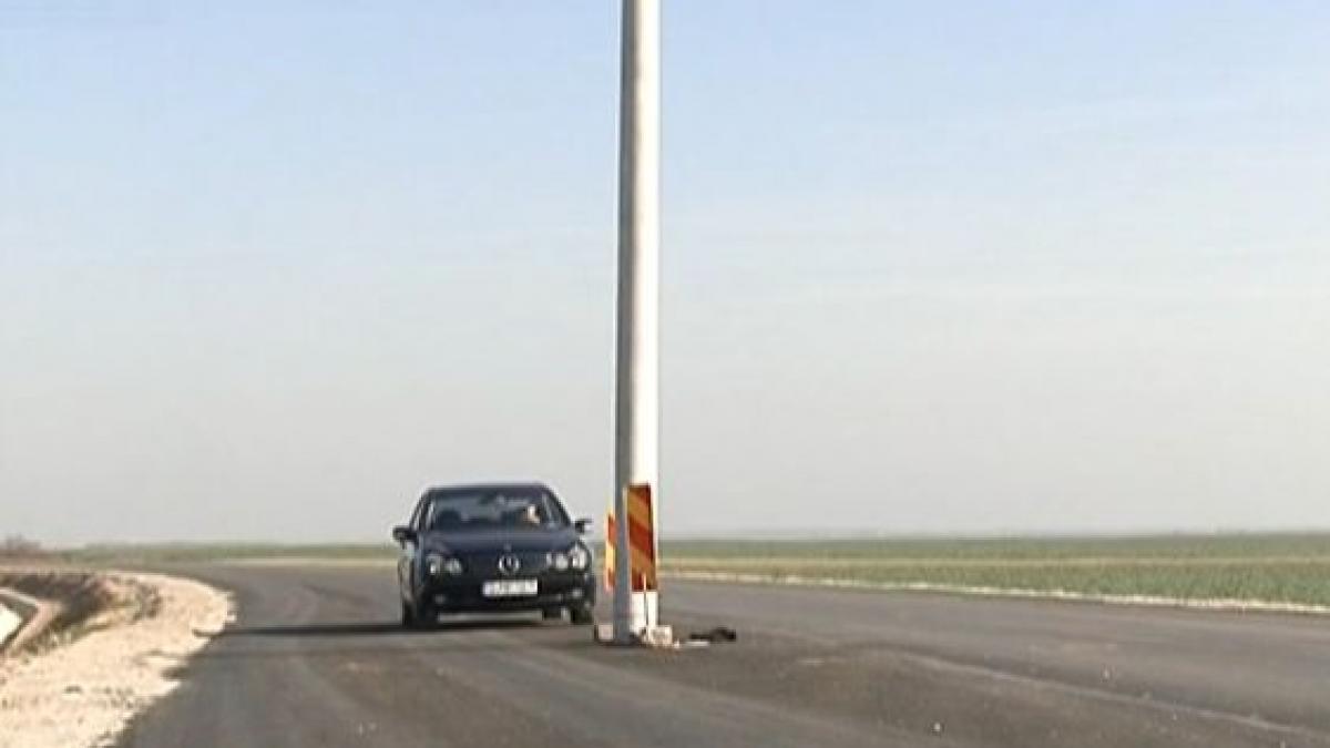 stalpul uitat in mijlocul centurii craiovei a ramas uitat in ciuda asigurarilor date de ministrul