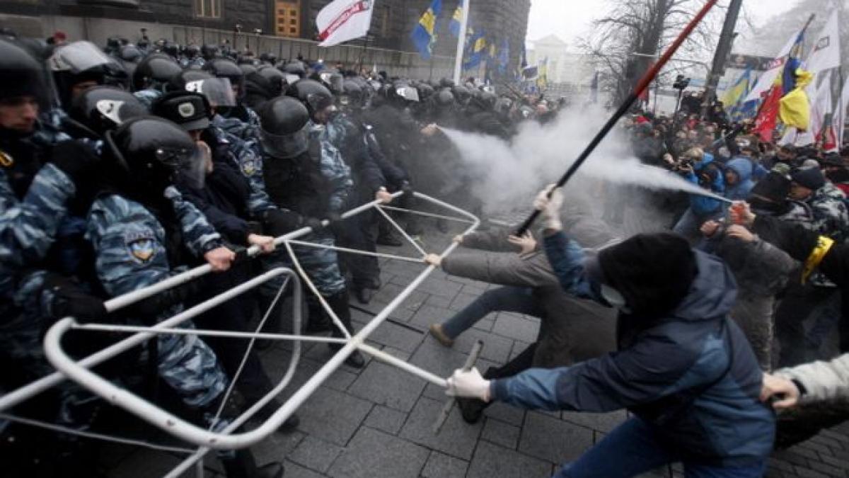 ucraina protestele violente continua pe strazile din kiev