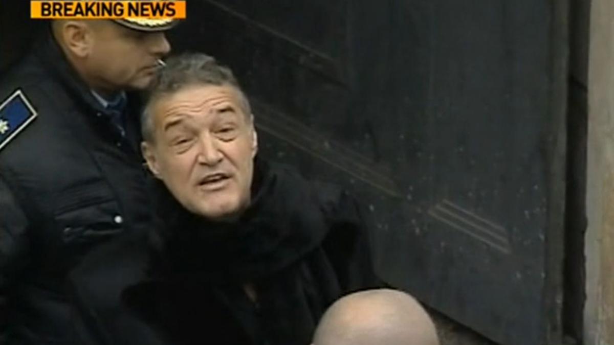 "În loc să mă iubească, ei mă cleveteau, iar eu mă rugam". Becali a recitat degeaba psalmi judecătorilor 