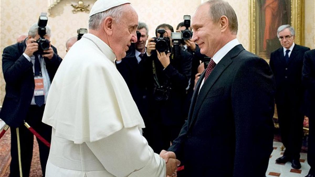 intalnire istorica la vatican putin a discutat cu papa dar a facut un gest socant la plecare