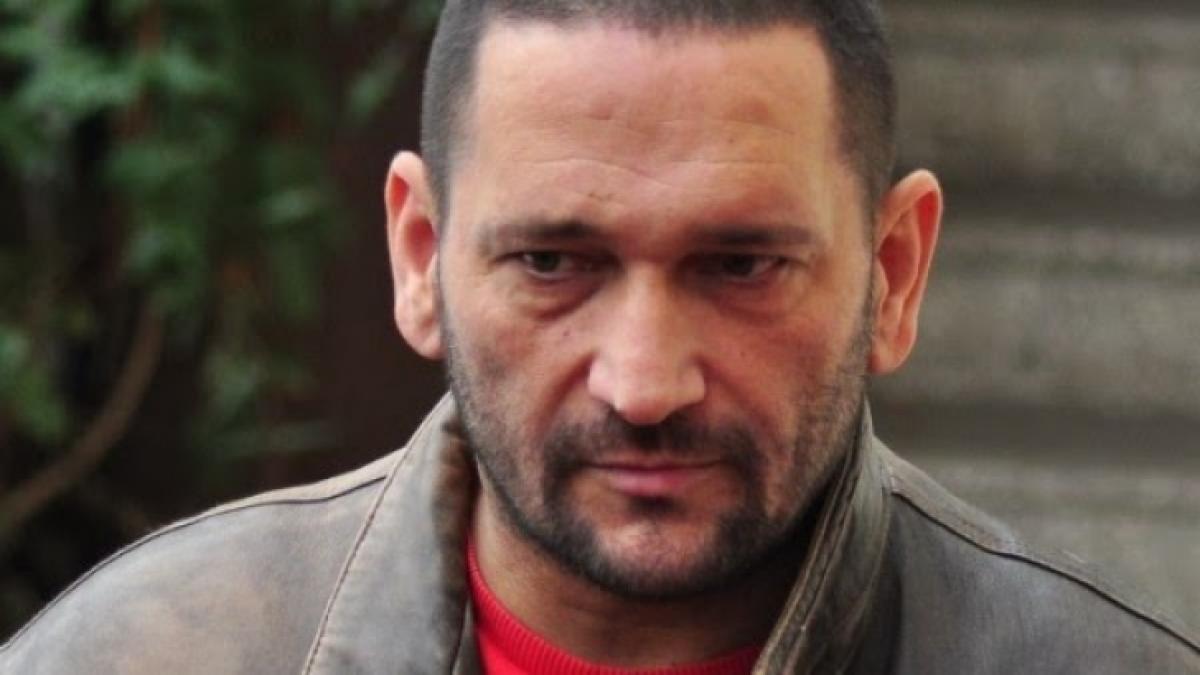 revedere impresionanta traian berbeceanu intampinat de zeci de prieteni la sosirea acasa