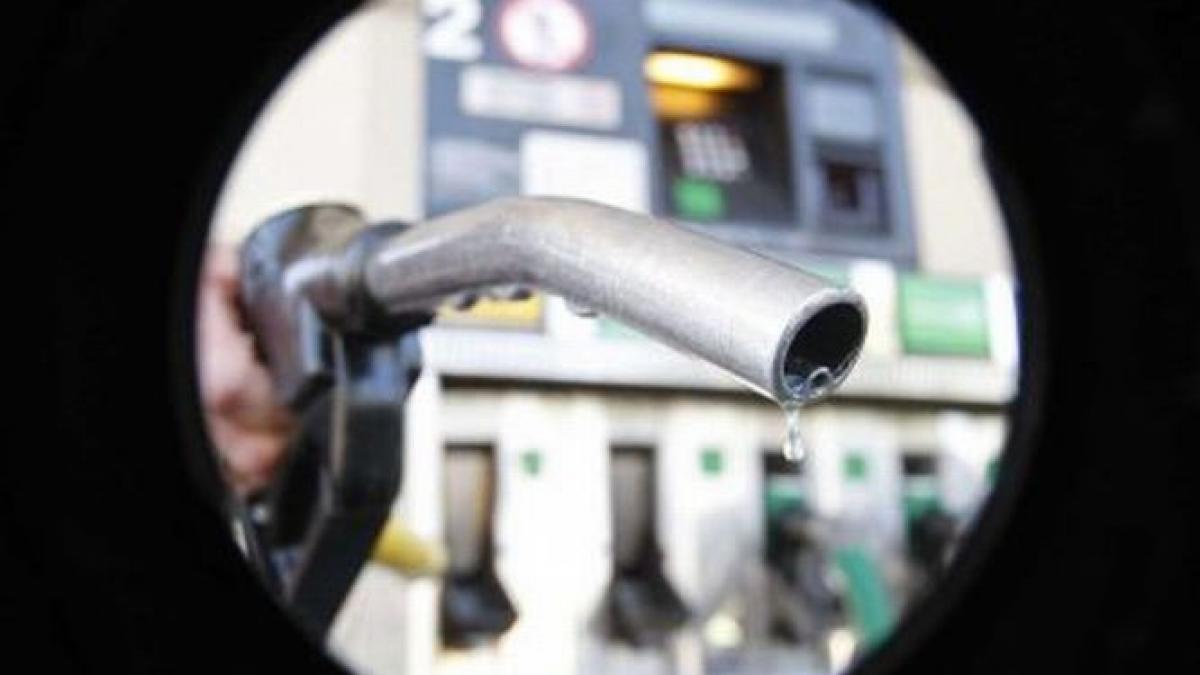 Acciza de 7 eurocenţi la litrul de carburant merge la drumuri şi autostrăzi. Şova: Este bugetul Ministerului Marilor Proiecte