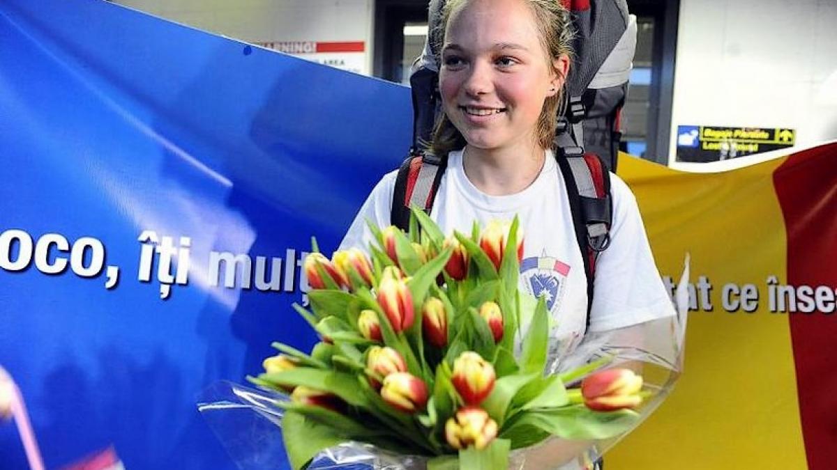 crina coco popescu desemnata cea mai de succes tanara alpinista de catre cartea recordurilor