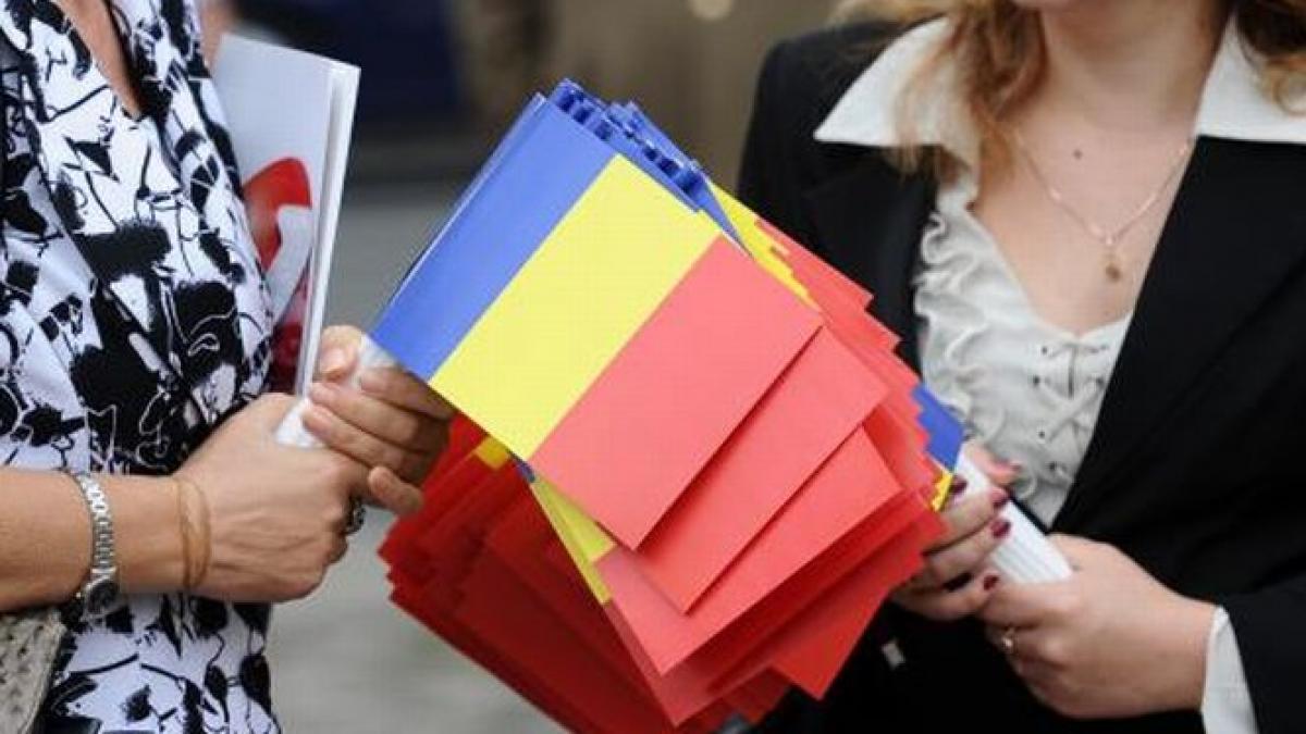 manifestarile dedicate zilei nationale au inceput la alba iulia peste 1 000 de persoane au