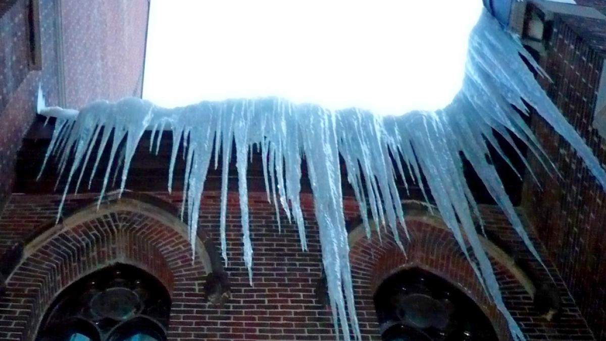 cea mai scazuta temperatura din acest sezon oamenii au inghetat la 15 grade celsius