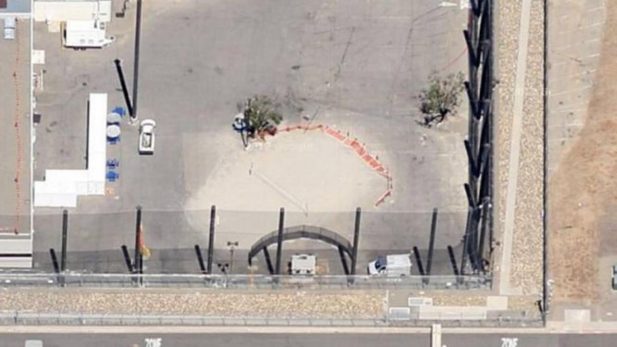 acesta este cel mai secret teren de volei din america locul unde cercetatorii armelor nucleare ies