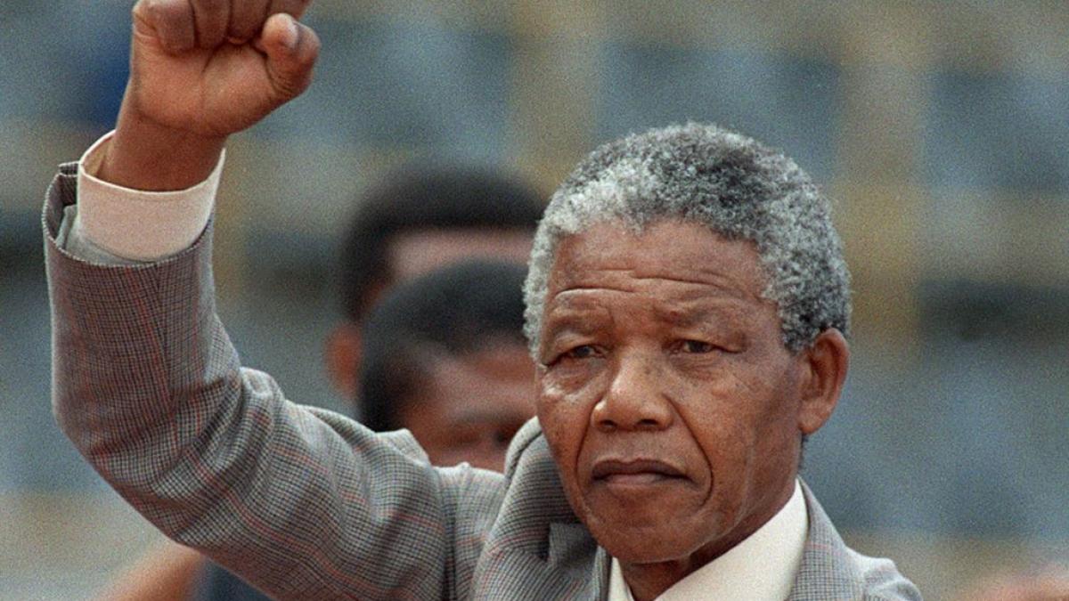 nelson mandela simbolul libertatii a crezut in puterea cuvantului si a faptelor