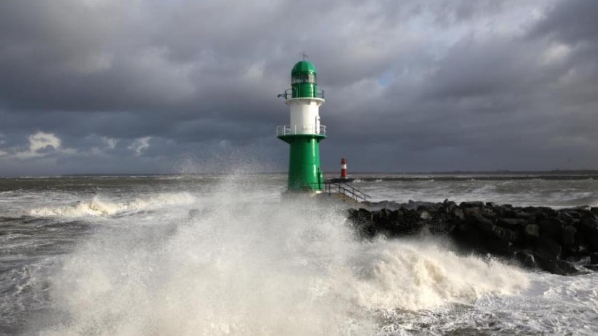 furtuna xaver a lasat in urma 10 morti si sute de mii de locuinte fara curent electric