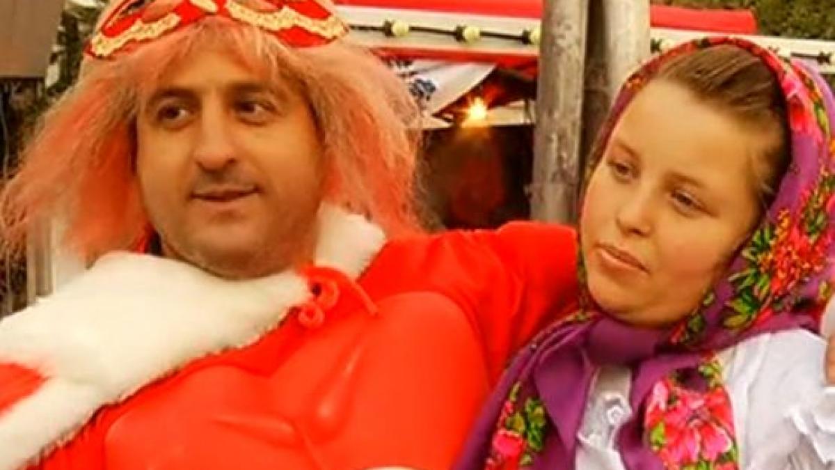 superman de romania cel mai simpatic ghid al targului de craciun din centrul capitalei