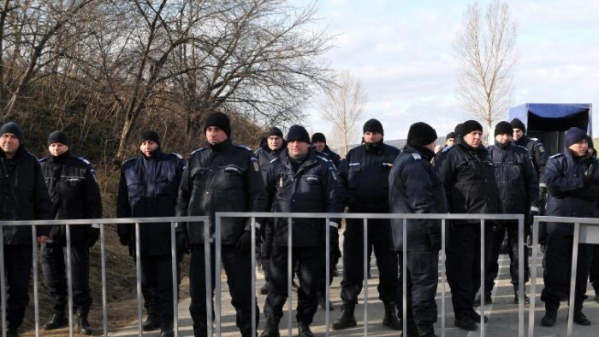 un tanar de la pungesti sustine ca a fost agresat de jandarmi