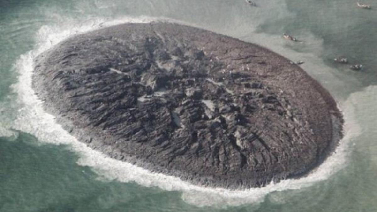 japonia insula vulcanica aparuta in noiembrie ar putea ramane la suprafata