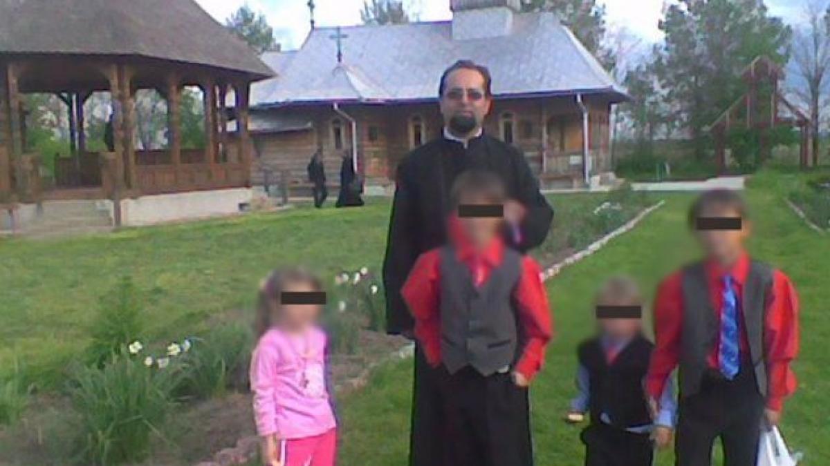 este strigator la cer preotul a furat alocatiile copiilor cu handicap iar cand a fost descoperit i