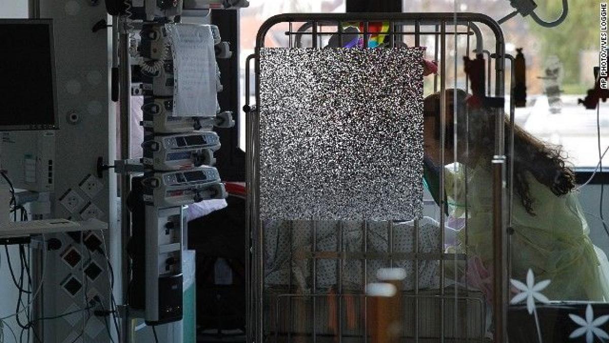 se cauta vinovatii pentru chinul femeii cu greutate de copil