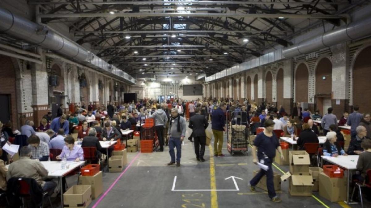 social democratii germani deschid calea spre al treilea mandat de cancelar al angelei merkel