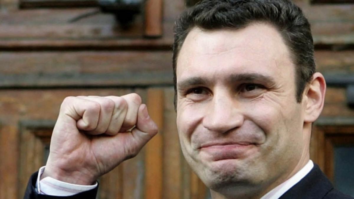 vitali klitschko pune manusile in cui titlul wbc la categoria grea a devenit vacant