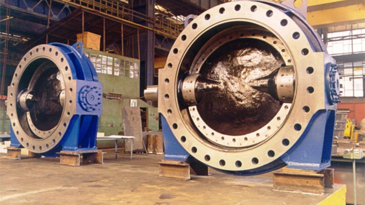 prejudiciu de 60 de milioane de lei la ucm resita fostul sef si adjunctul sau ridicati de dna