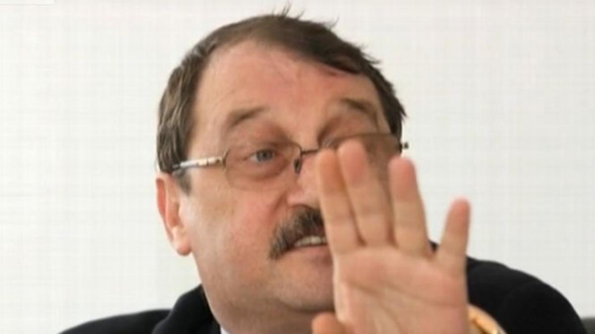 mircea basescu ia totul de la stat fratele presedintelui se bucura de protectie de la cotroceni