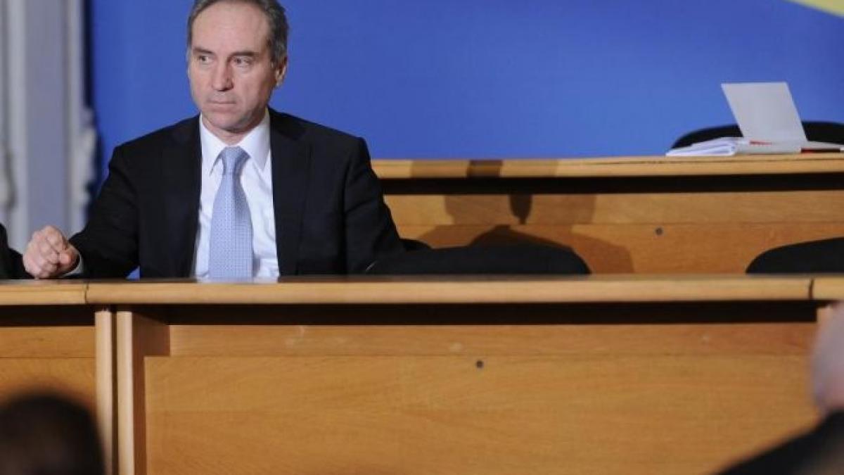 antonescu avocatul poporului si a dat demisia