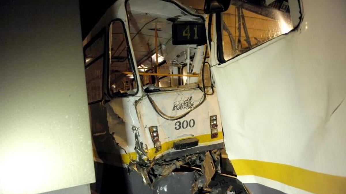accident cu doua tramvaie in arad doua femei au fost ranite usor