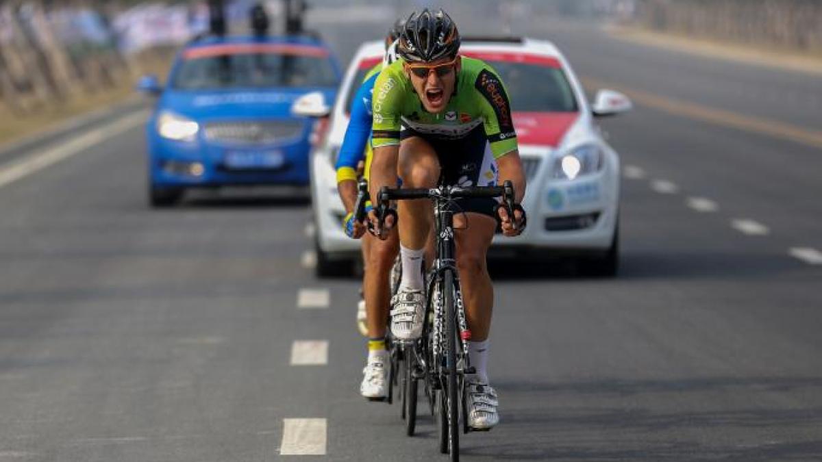 un ciclist depistat pozitiv a incercat sa se sinucida