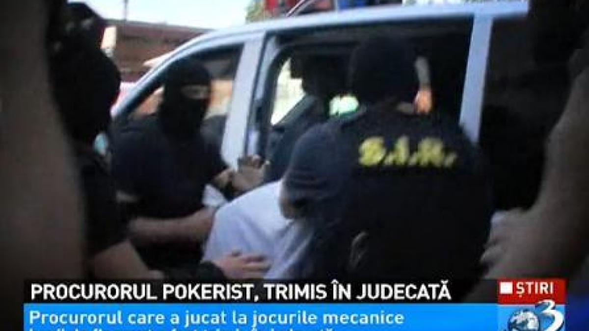 procurorul care a jucat banii de flagrant la jocuri mecanice trimis in judecata