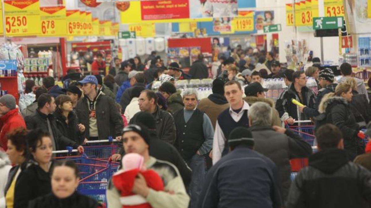 un barbat a murit in timp ce de afla la coada la cumparaturi medicii nu l au mai putut salva