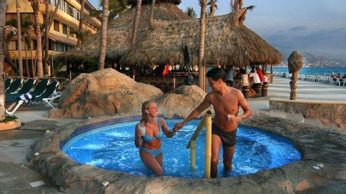 ce posteaza hotelurile pe internet pentru a si atrage clientii cum arata de fapt camerele