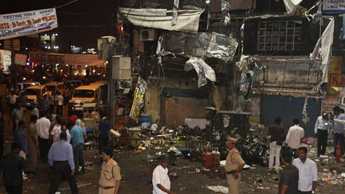 cinci morti si sase raniti in explozia unei bombe in india
