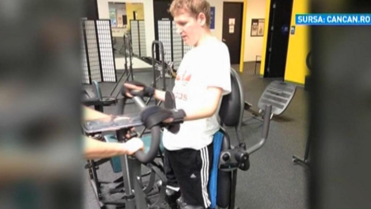 dupa doi ani in care si a miscat doar capul mihaita nesu a reusit sa se ridice in picioare