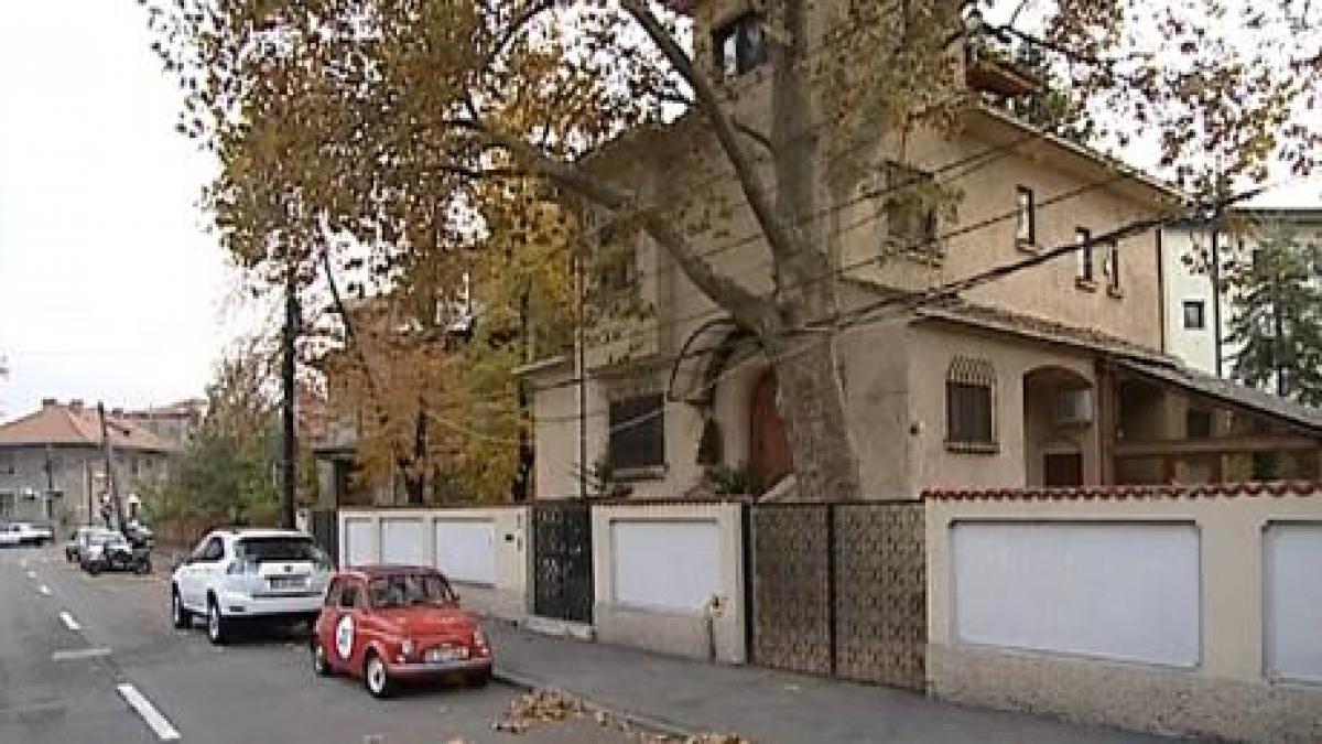 traian basescu a promulgat legea prin care procurorii dna judecatorii ccr si alti demnitari vor