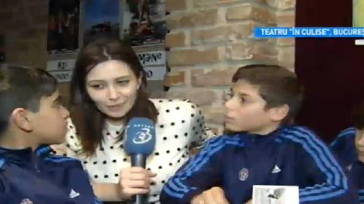 dar de craciun pentru micii fotbalisti care se zbat in saracie petre si dobre